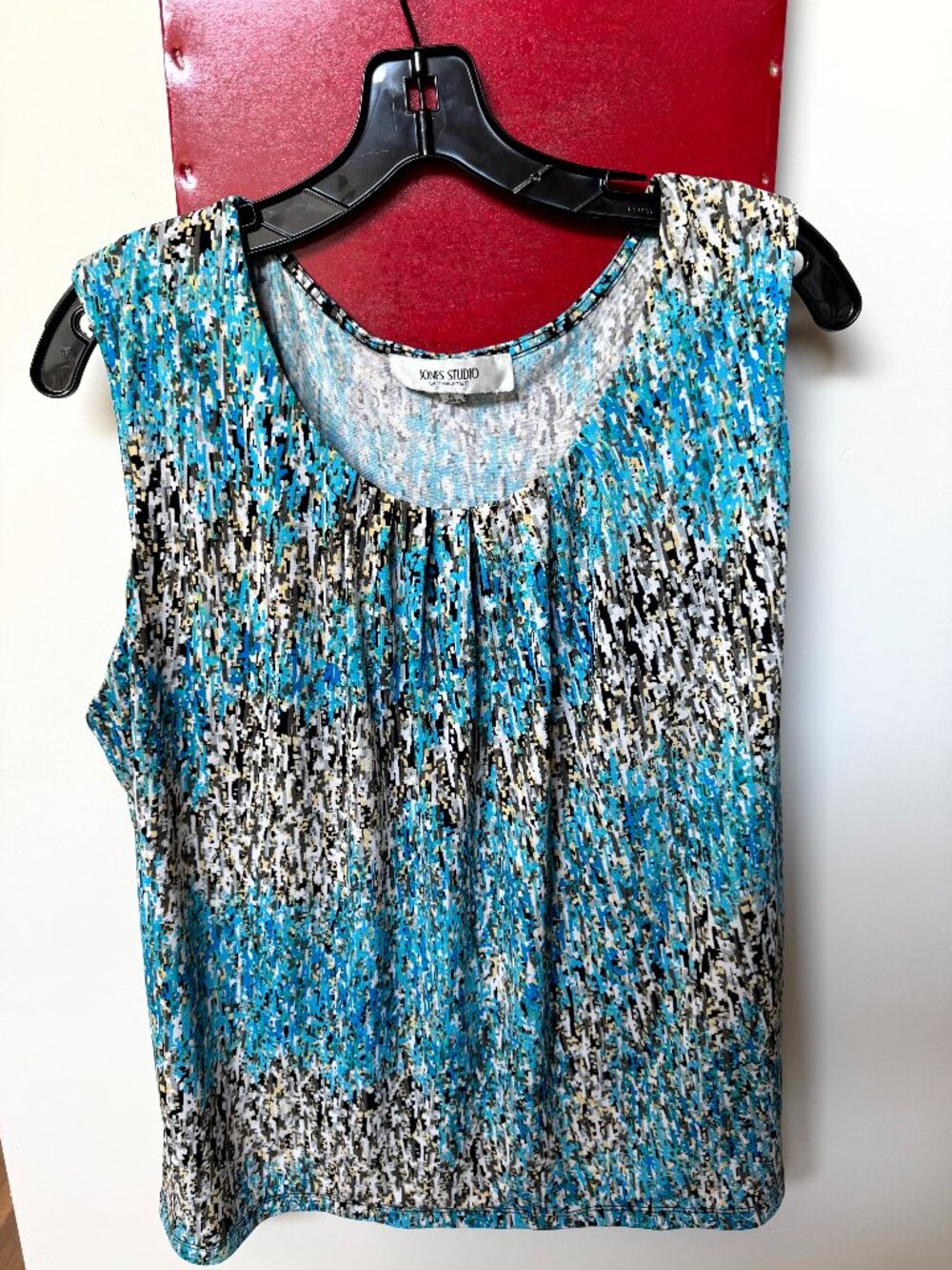 Jones Studio Women's XL Sleeveless Blouse Blue/Black Print Pleated Scoop Neck